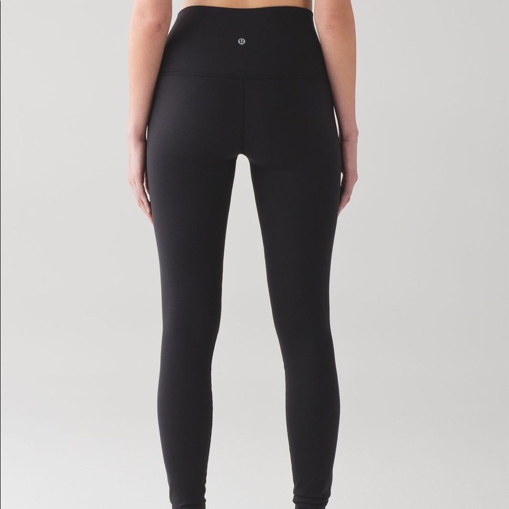 Lululemon Wunder Under Leggings in black